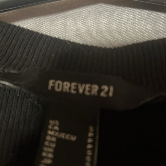 Size small - Picture 2 of 2